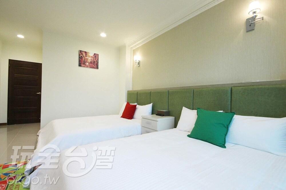 Tu Wei 192 Homestay Zhuangwei Extérieur photo