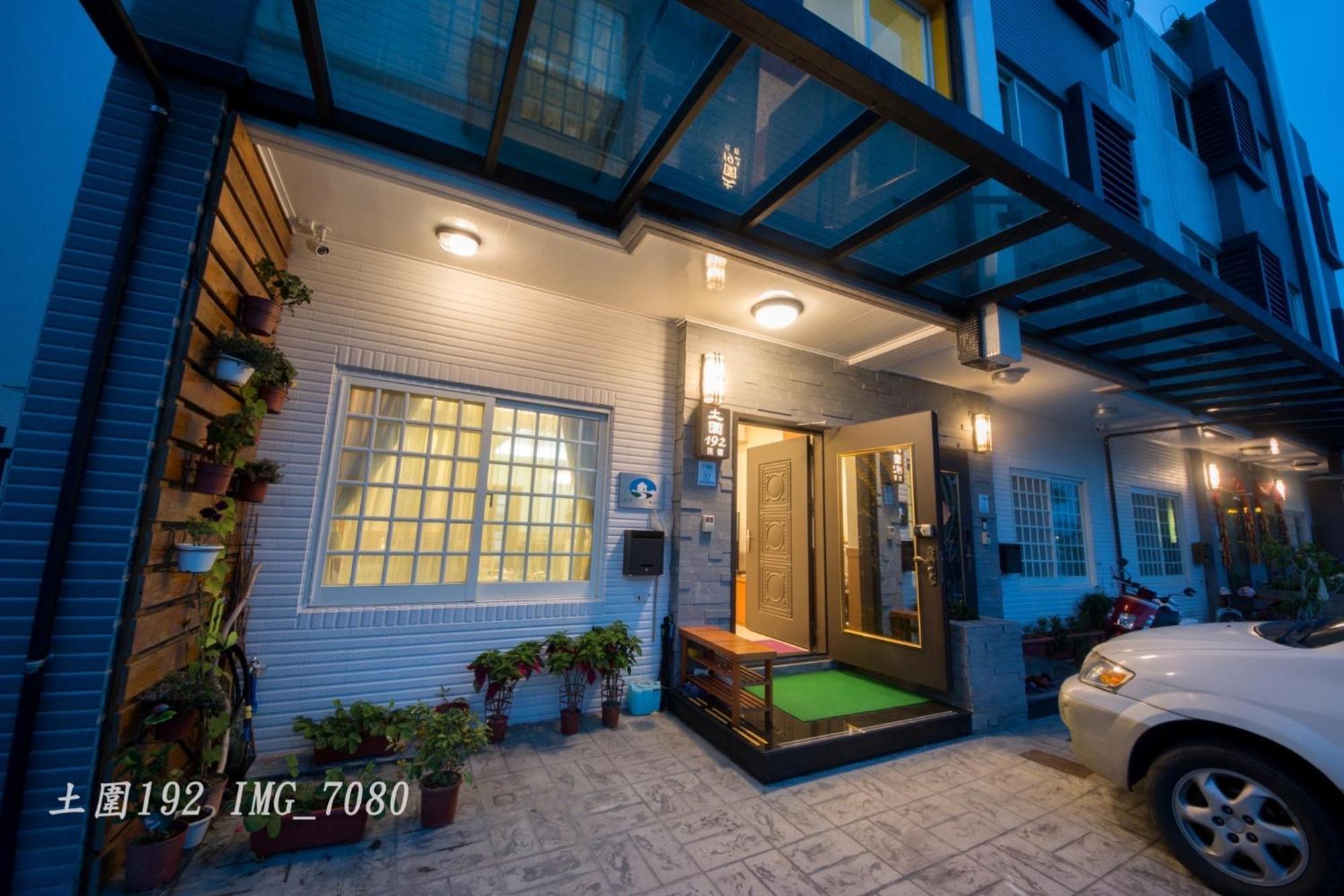 Tu Wei 192 Homestay Zhuangwei Extérieur photo